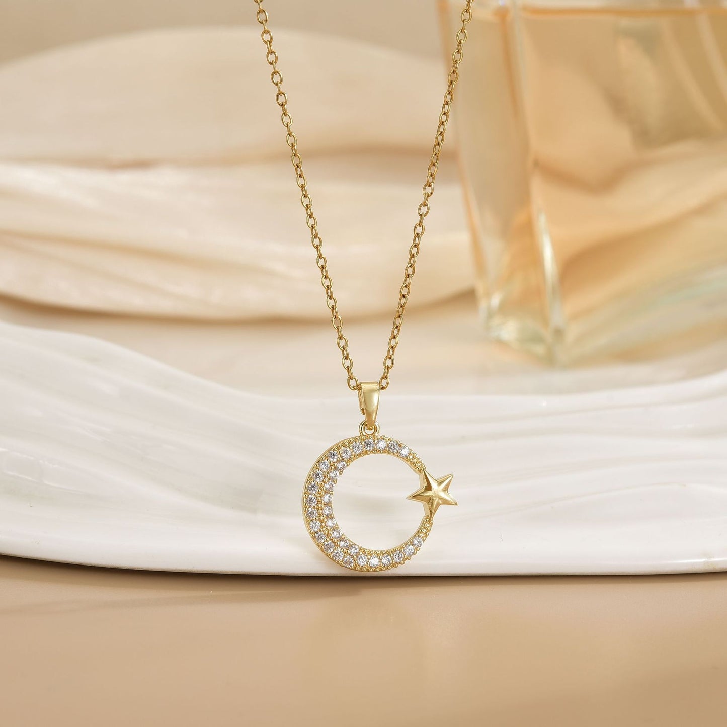 Xingyue Zirkon Geometrisches Nischen-Anhänger-Design im neuen Stil, Halskette aus Titanstahl