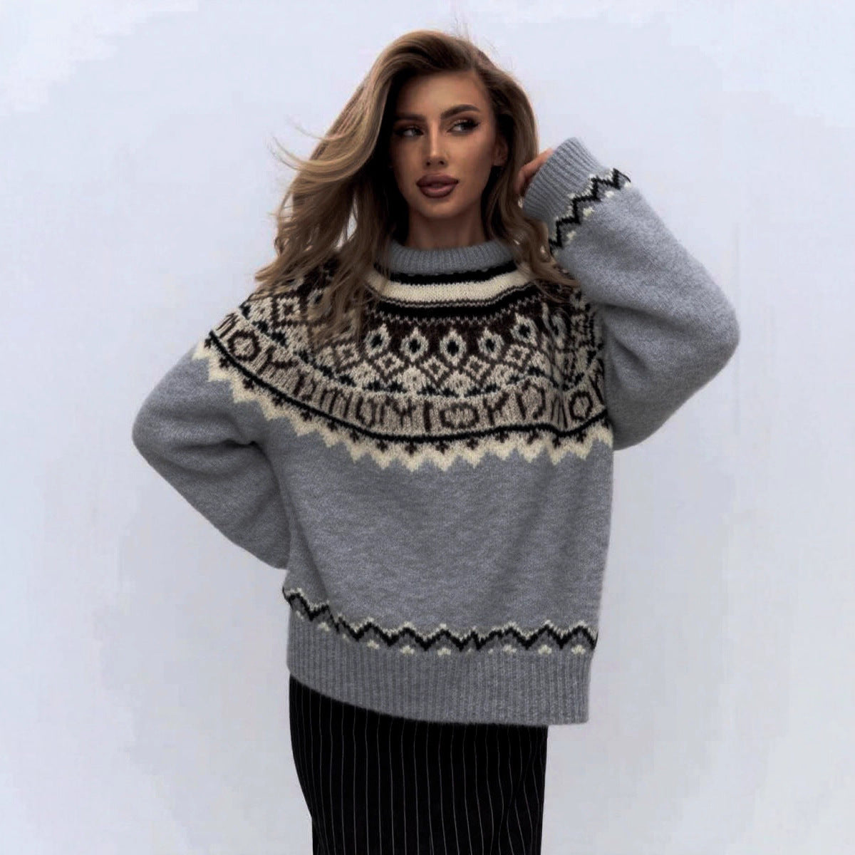 Gemusterter, weicher, flauschiger Pullover mit Atmosphäre – Damenbekleidung